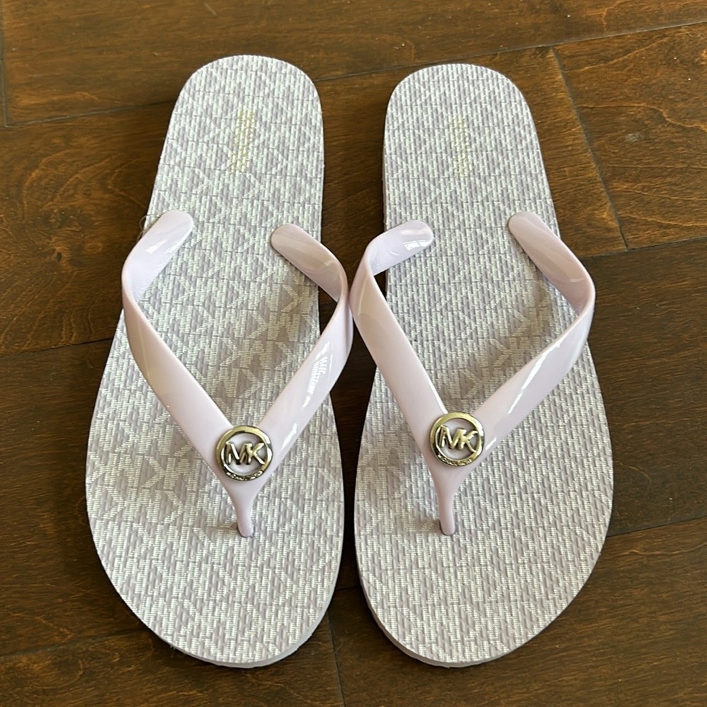 Michael Kors Womens Flips flops Sz 10 lilac purple MK Logo